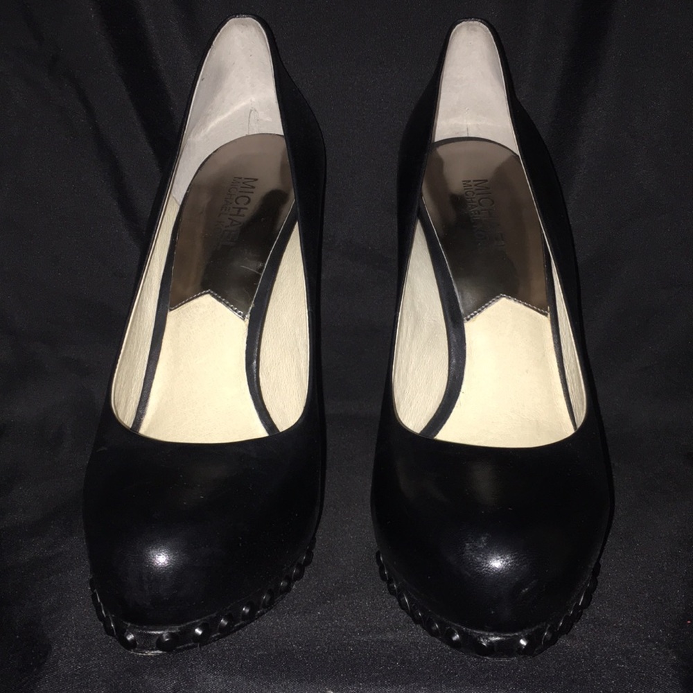 Michael Kor’s Ailee pump